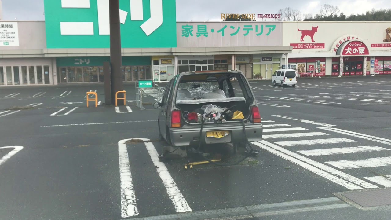 不法投棄　違法改造車　またまた　酷いことに。