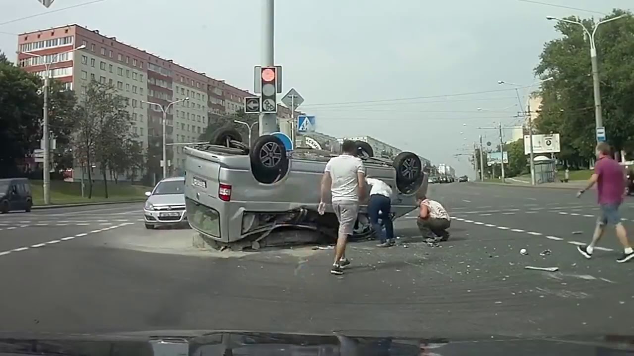 ［衝撃映像］車の運転は気をつけましょう