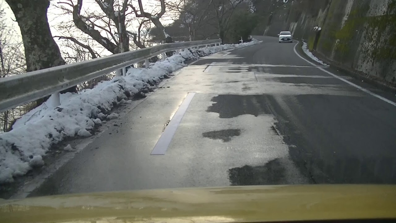 とある湖岸道路ドライブ