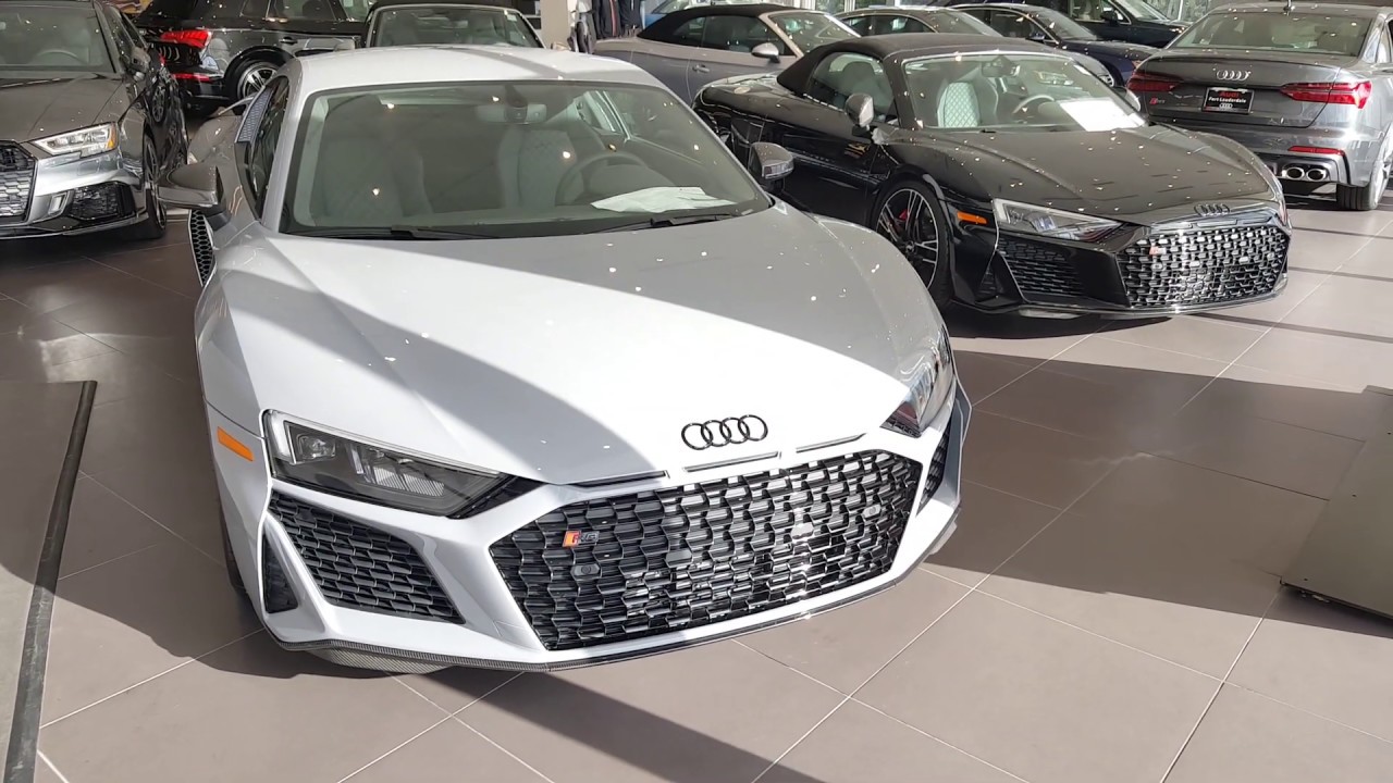 2020 Audi R8 V10 Performance coupe vs 2020 Audi R8 V10 Performance spyder