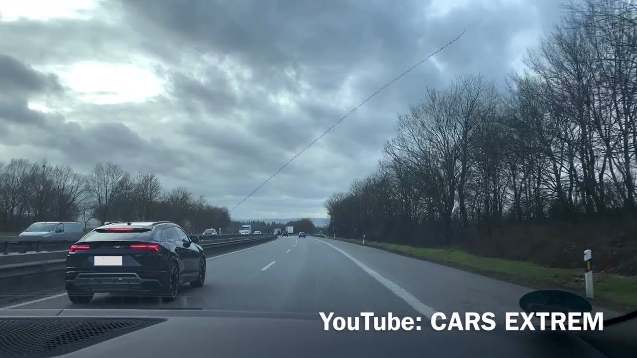2020 Lamborghini Urus vs 2020 BMW X6 M50d G06 | 250 KM/H Race on German Autobahn