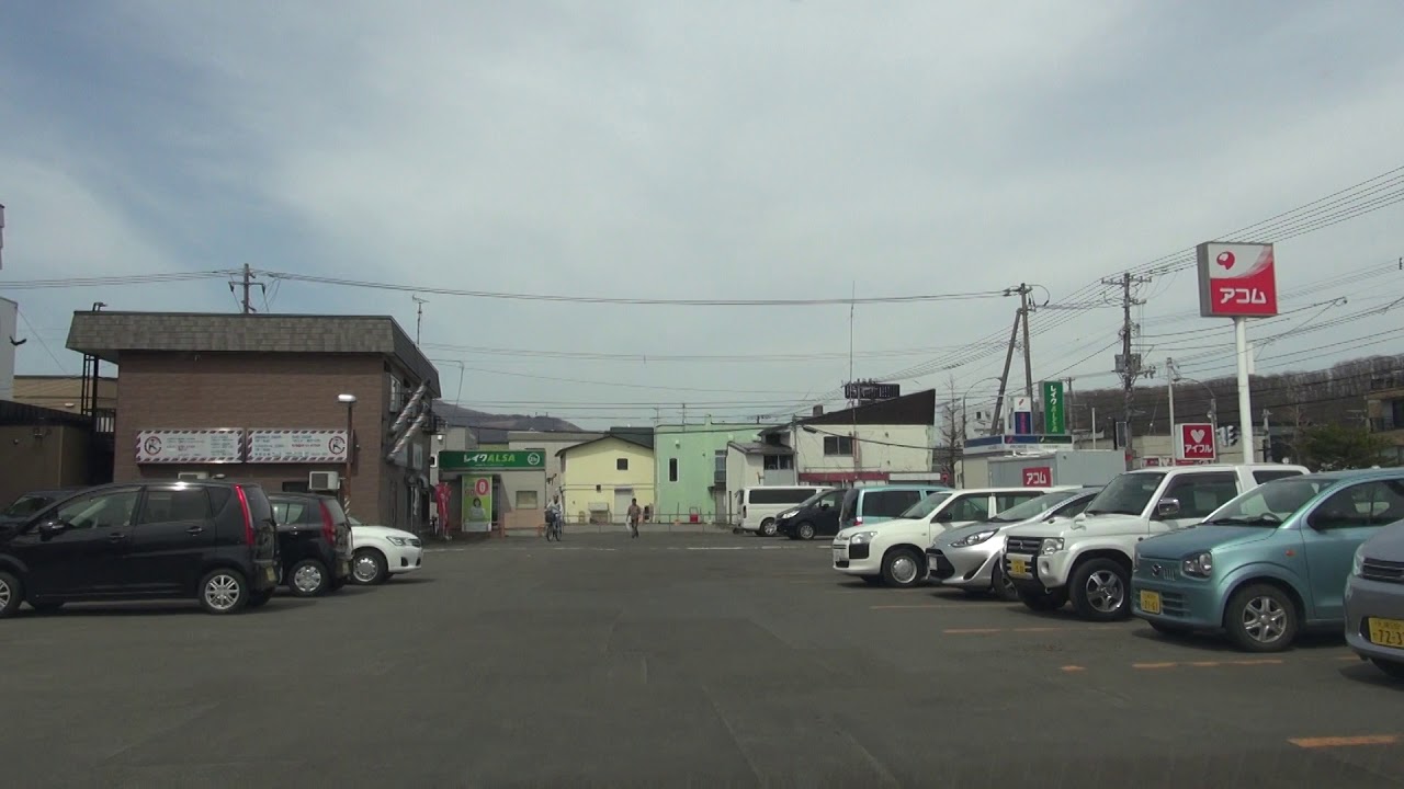 ラッキー川沿店平面駐車場：国道230号交点[札幌市]