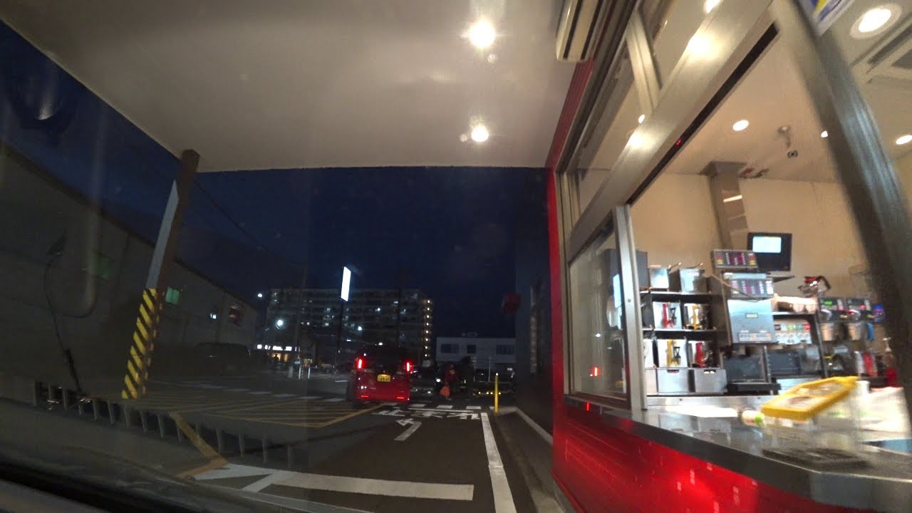 マクドナルド六丁の目店ドライブスルー 平面駐車場★とおるTV!楽天BEST CHOICE!皆さん買ってください。