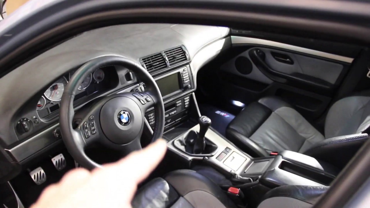 BMW E39:  Wireless Charging DIY