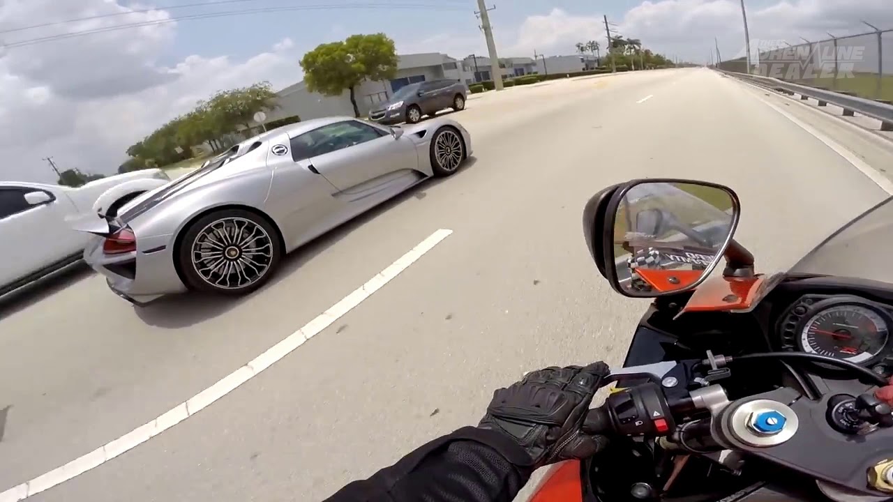 Biker Races PORSCHE 918 and GT-R (130MPH+)