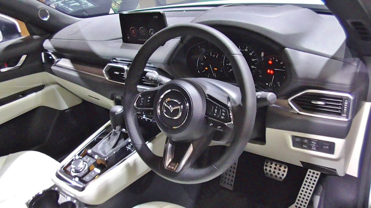 マツダ CX-8 カスタムスタイル XD L パッケージ 2020 運転席まわりから座席シートと後部座席も