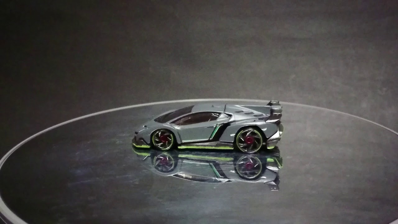 HOT WHEELS BASIC CAR LAMBORGHINI VENENO