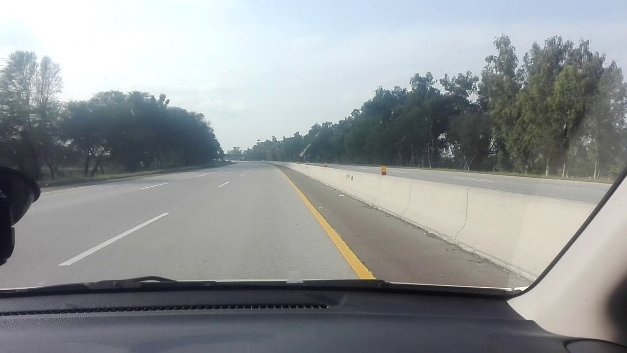 Honda N Wgn near Bhera on Pakistan Motorway M-2: Islamabad-Lahore