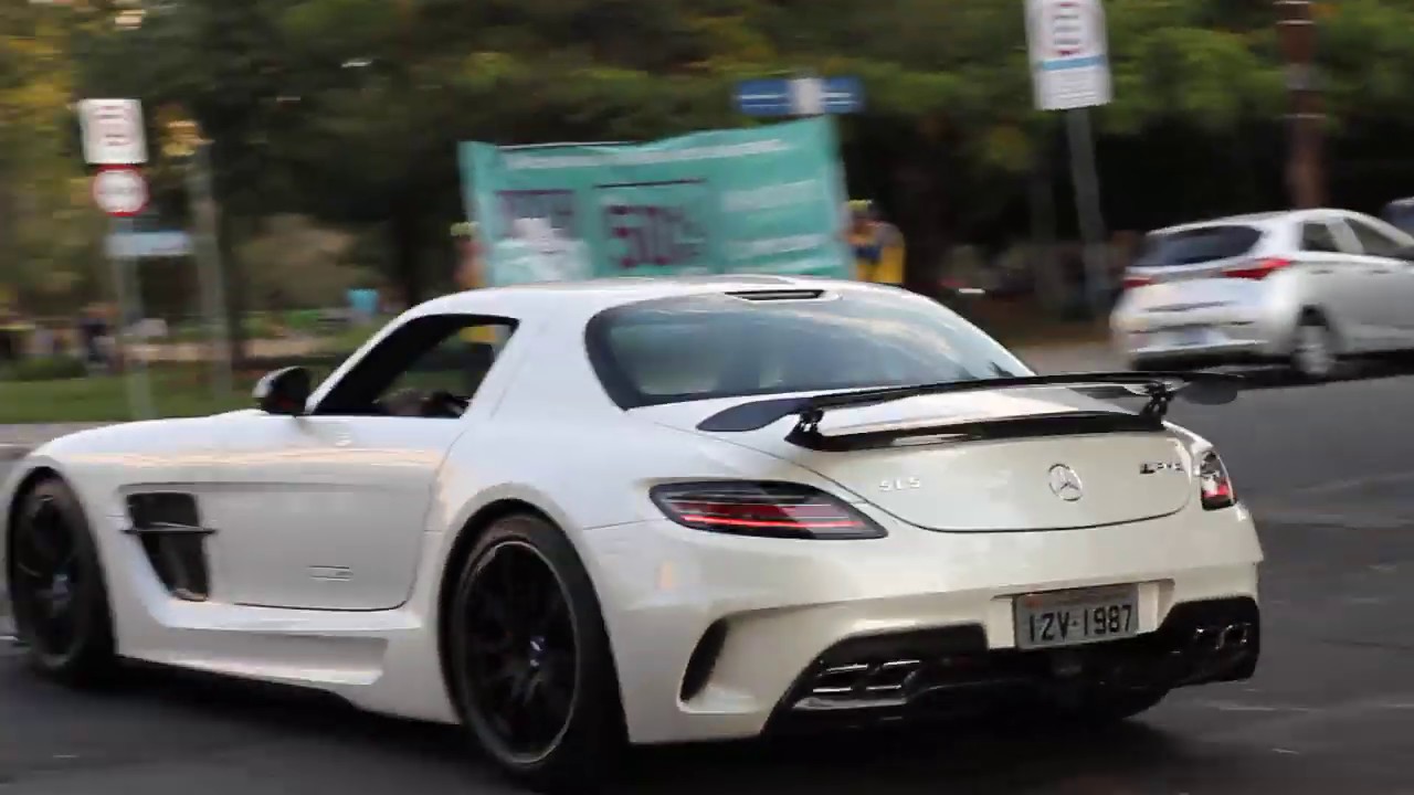 Mercedes-Benz SLS AMG Black Series acelerando em Porto Alegre/RS