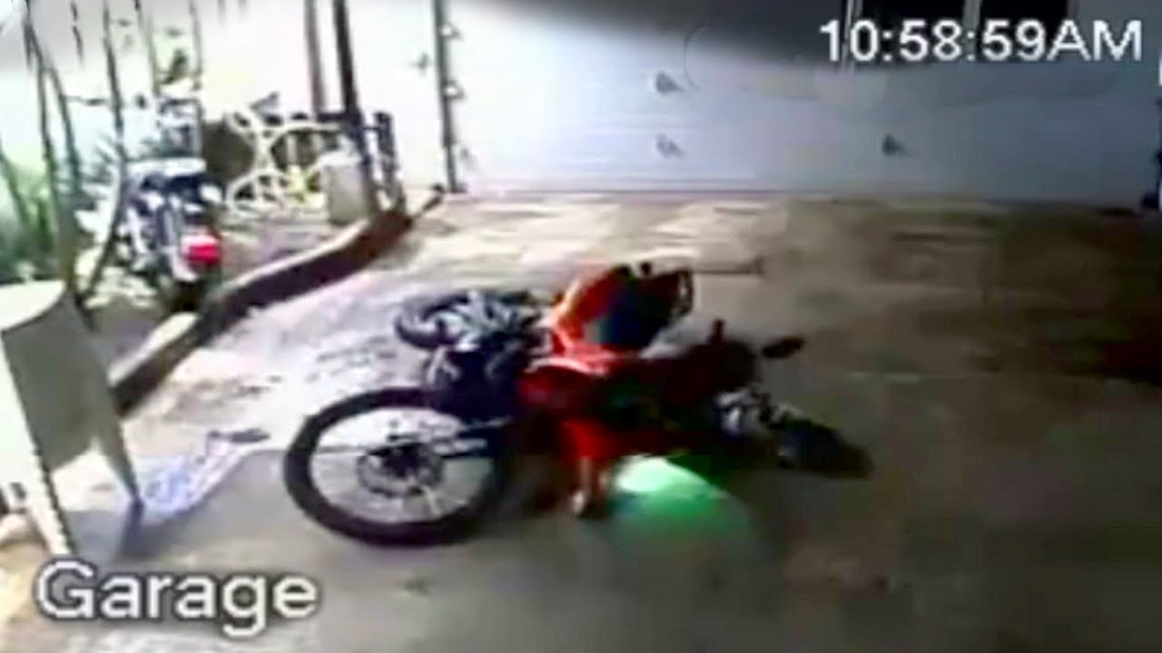 SPOOKY THIEF GHOST tried to get motorcycle, Caught on CCTV-