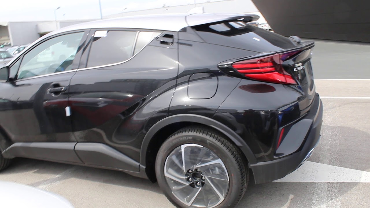 all new  2020 Toyota chr balck silver pack  in Portugal