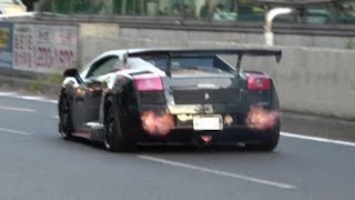 【爆音‼】マフラーから火を噴く ランボルギーニ ガヤルド in大阪心斎橋 Lamborghini Gallardo