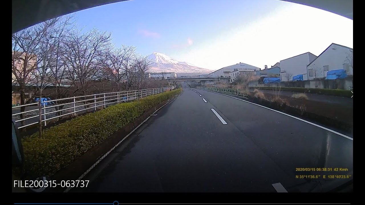 ドライブレコーダーと富士山