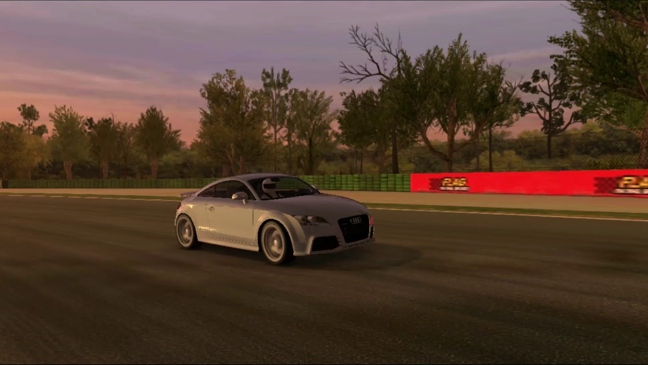 Audi TT rs coupe en BMW M2 and others early morning TRACK battle on Circuit AUTODROME Monza.