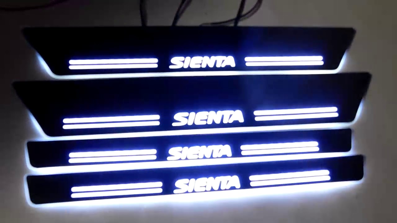シエンタ SIENTA 170系  LED スカッフプレート 流れる白シーケンシャル 4点セット