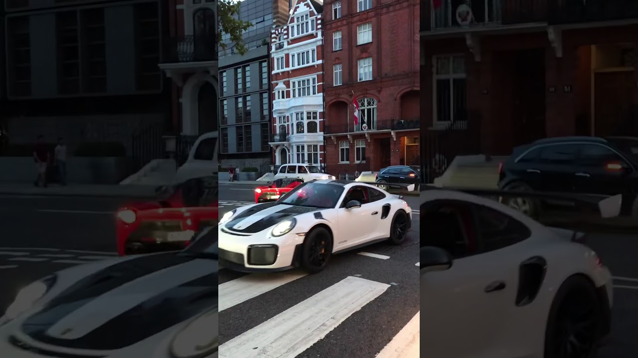 X3 918 and a LaFerrari in London, August 2019