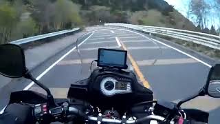 峠をバイクで走行中に横からのアルファードを回避した瞬間⁉【クルマ】