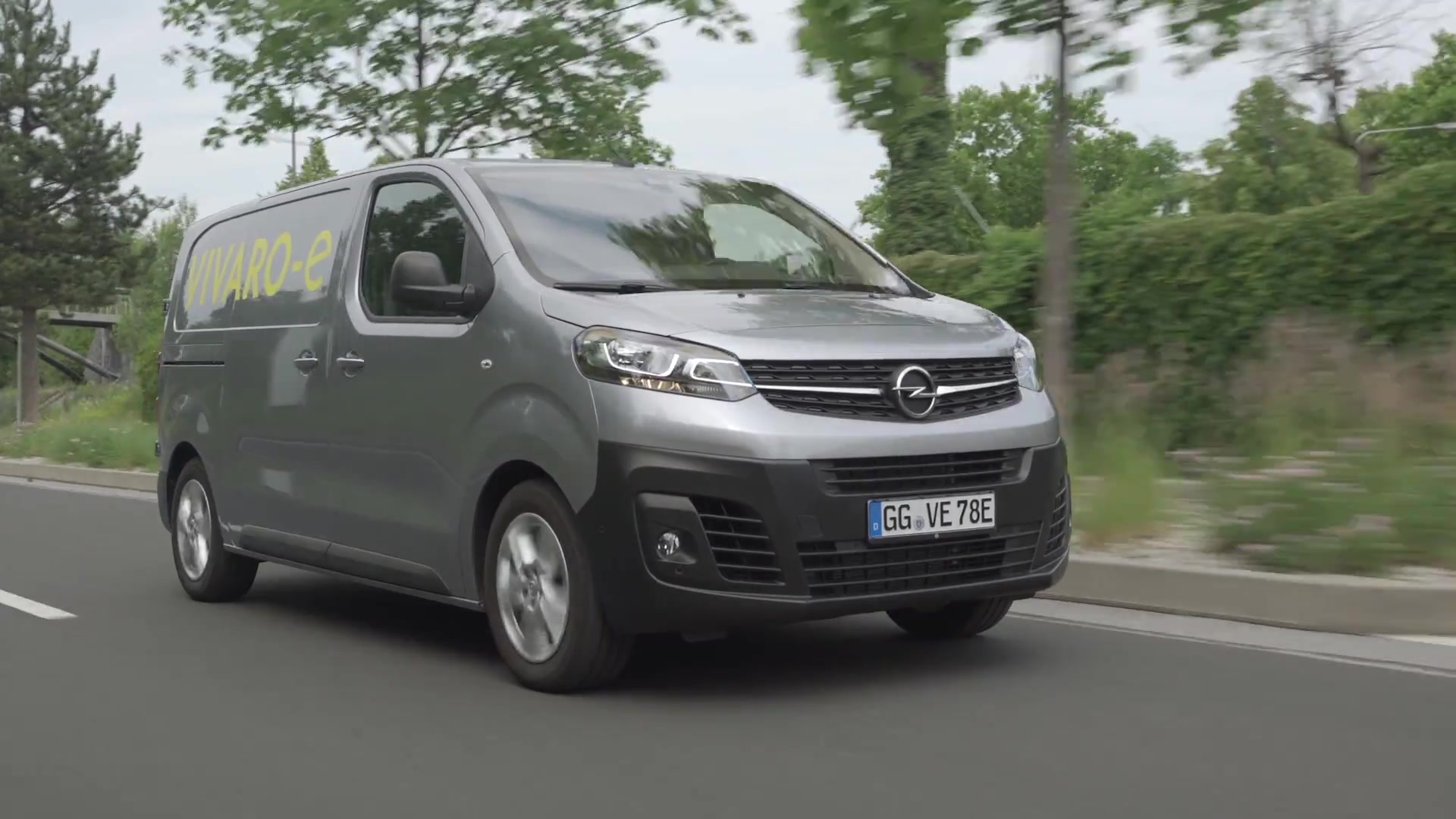 The new Opel Vivaro-e Van Driving Video