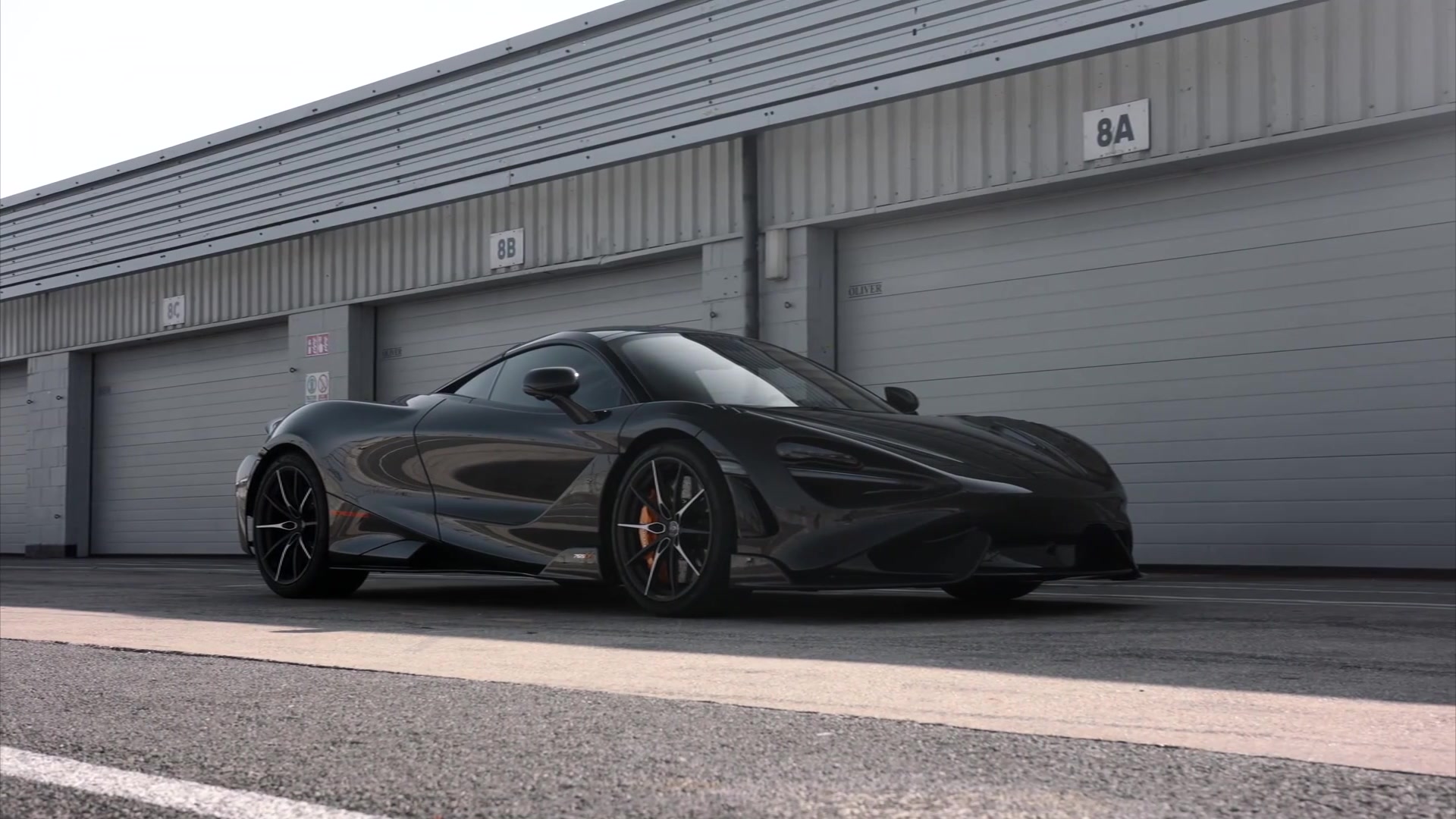 McLaren 765LT Design in Visual Carbon