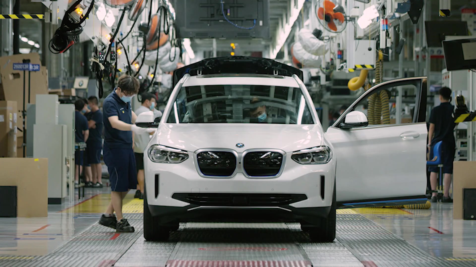 Start of production for fully-electric BMW iX3