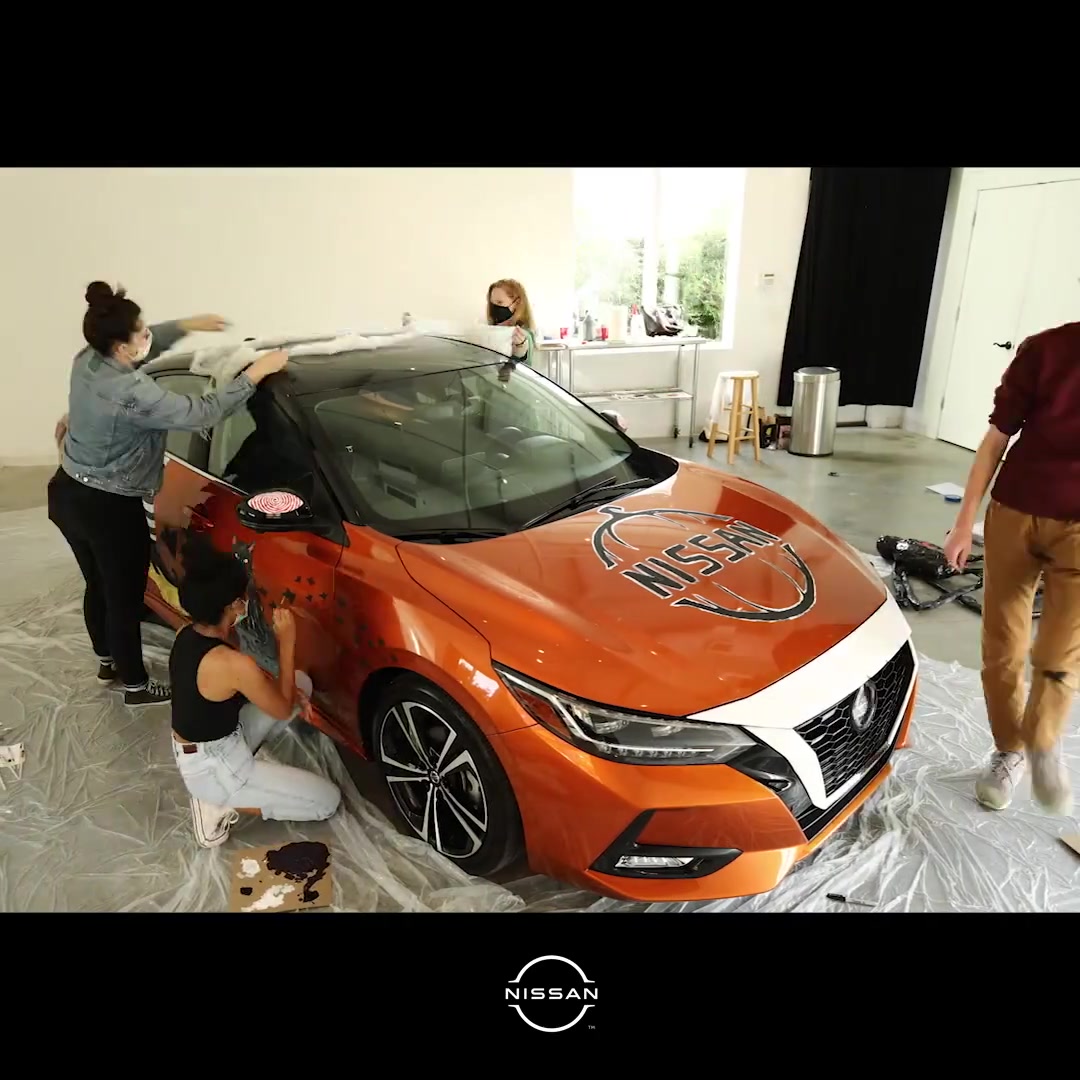 Students decorate Nissan Sentra for Halloween Time-Lapse