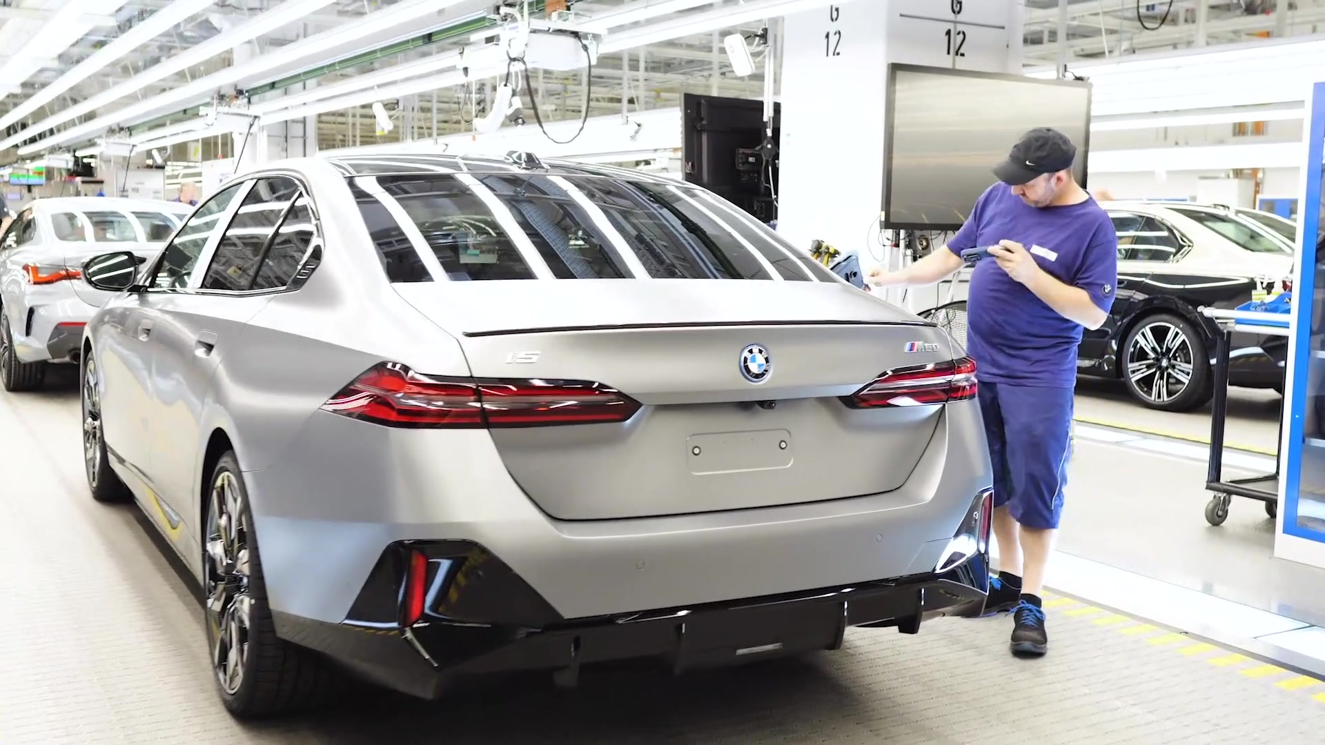 Production of the BMW 5 Series at BMW Group Plant Dingolfing – Assembly – Testing and Finish Area