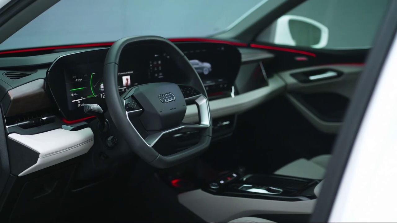 Interior Revealed With 10.6-Inch Passenger Screen. New Audi Q6 E-Tron 2025