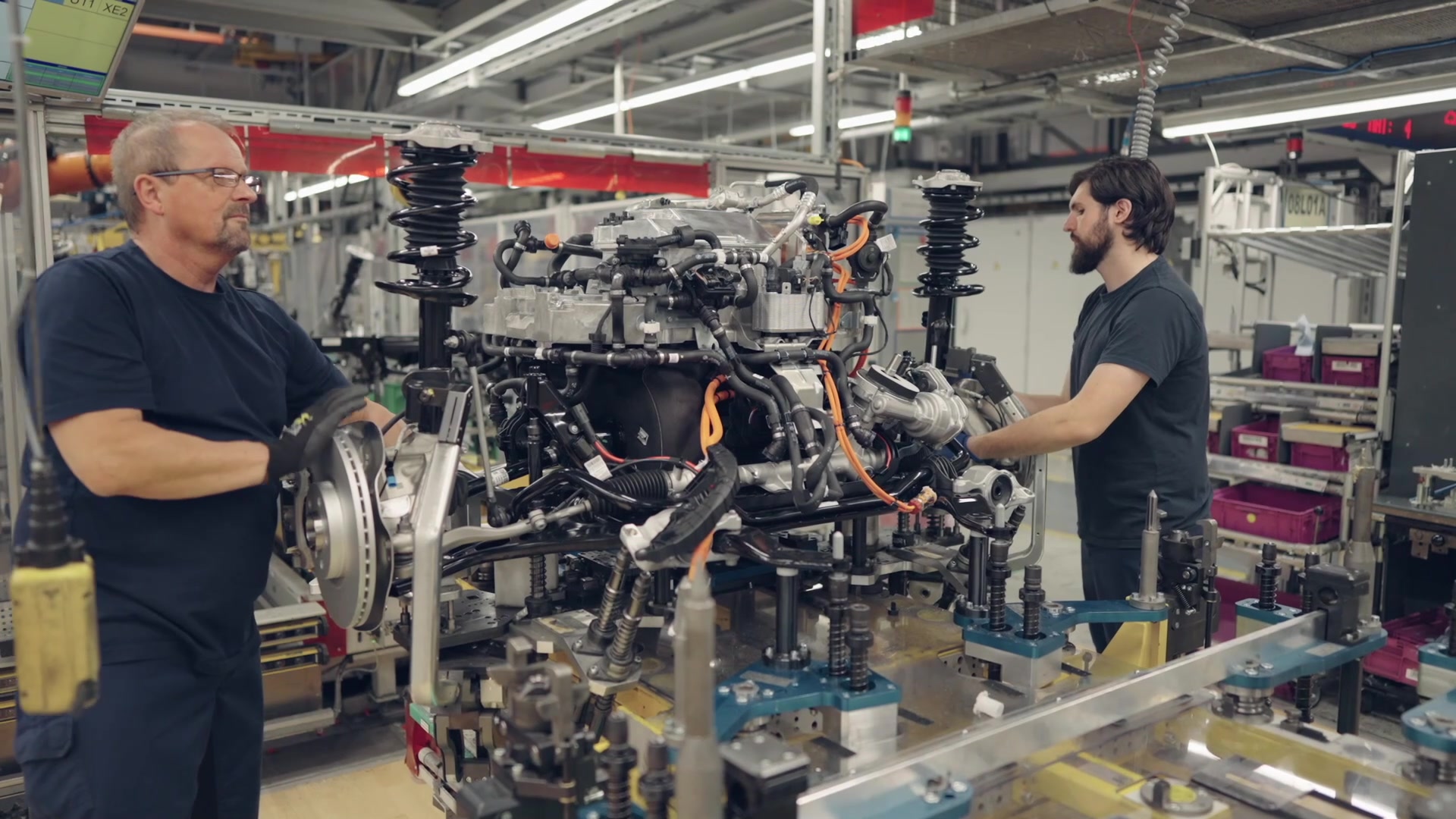 BMW iX2 – Engine storage, engine construction, engine installation