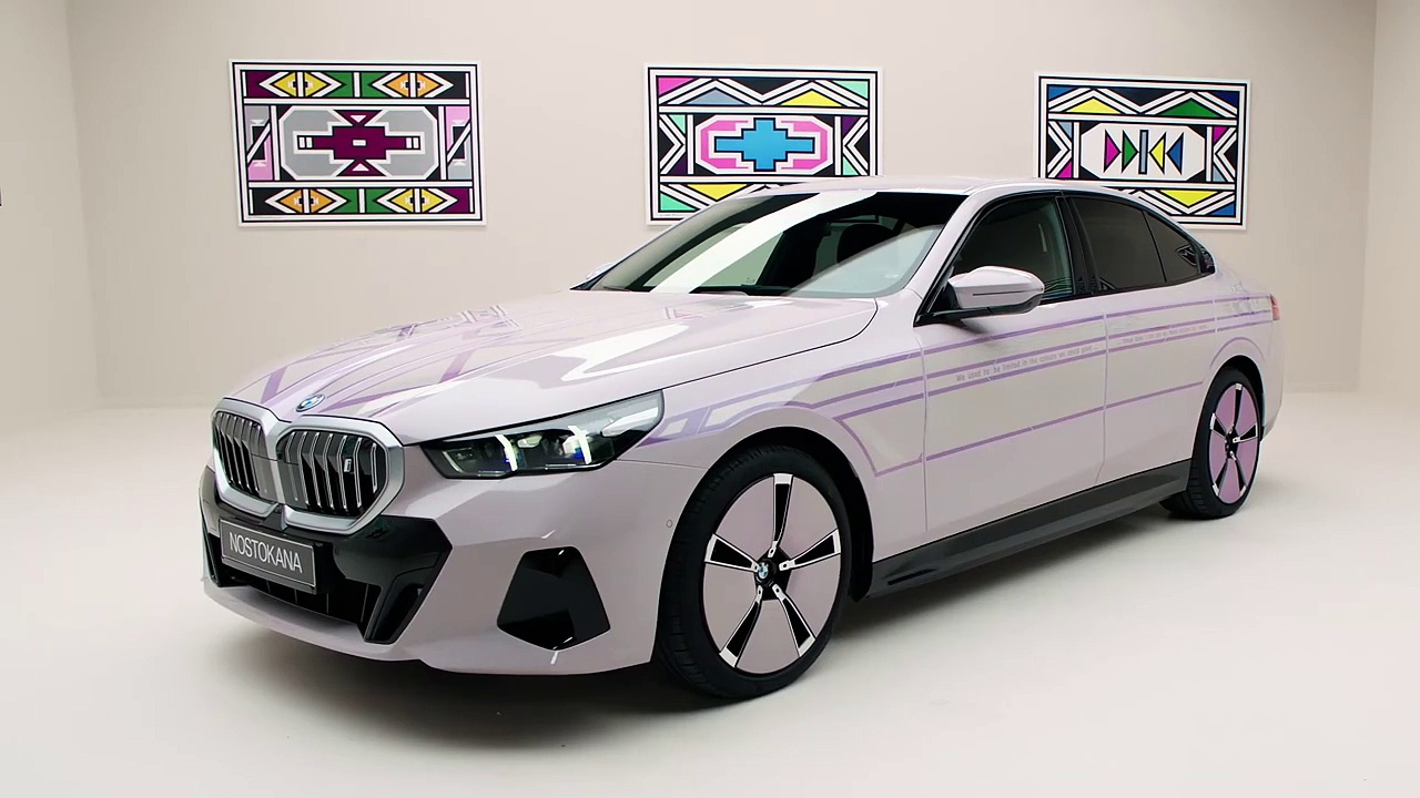 New Color Changing BMW i5 Flow NOSTOKANA Art Car